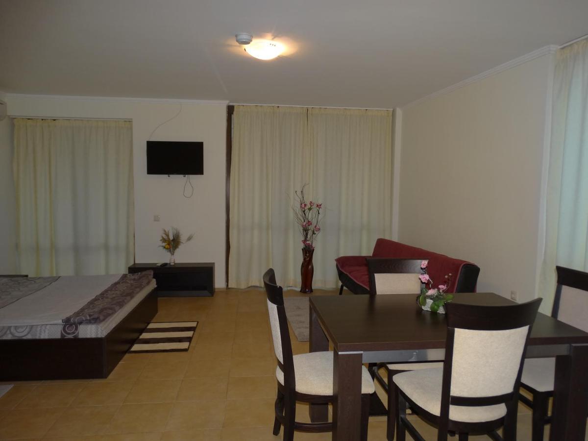 Chateau Del Marina Apart Complex 内塞伯尔 外观 照片